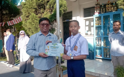 Juara 1 Lomba Renang Gaya Dada 25 M Tingkat SMP